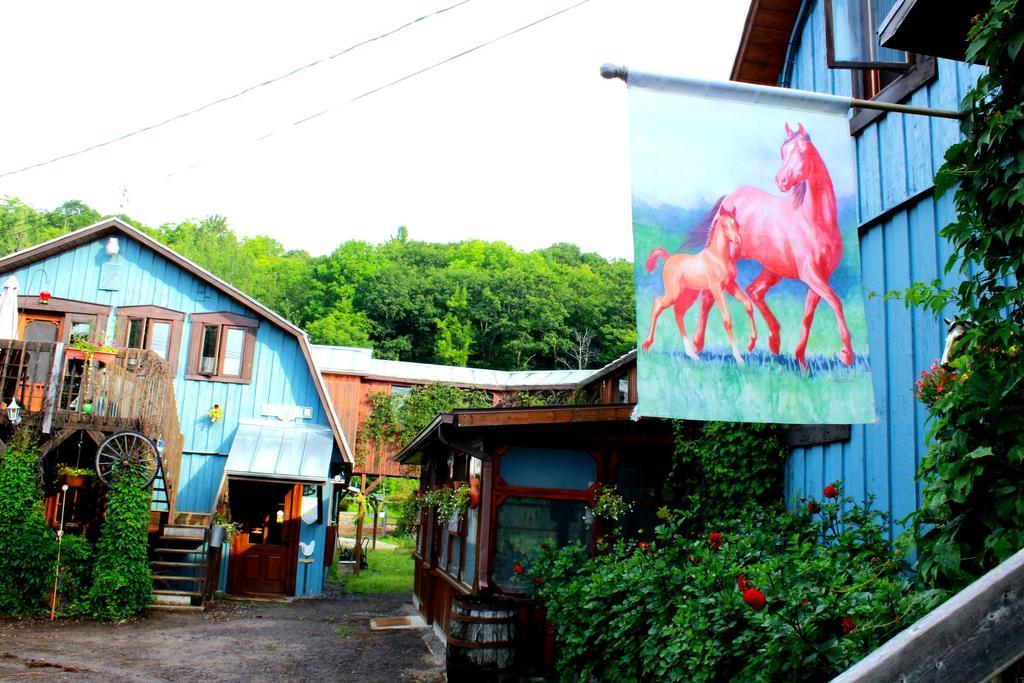 Auberge Le Cheval Bleu Saint-Alphonse-Rodriguez Εξωτερικό φωτογραφία